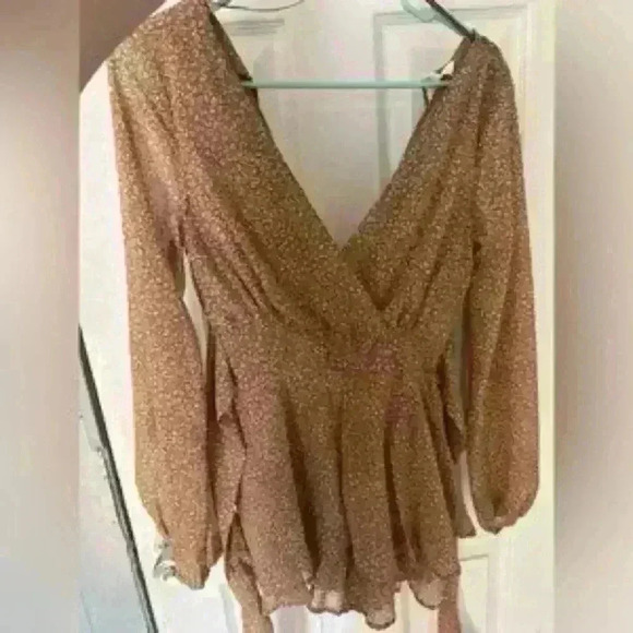 NWT FUN & FLIRT LONG SLEEVE ROMPER - Picture 3 of 3